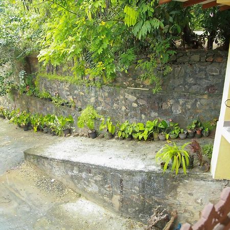 Guruge Guest House Ahangama Exterior photo